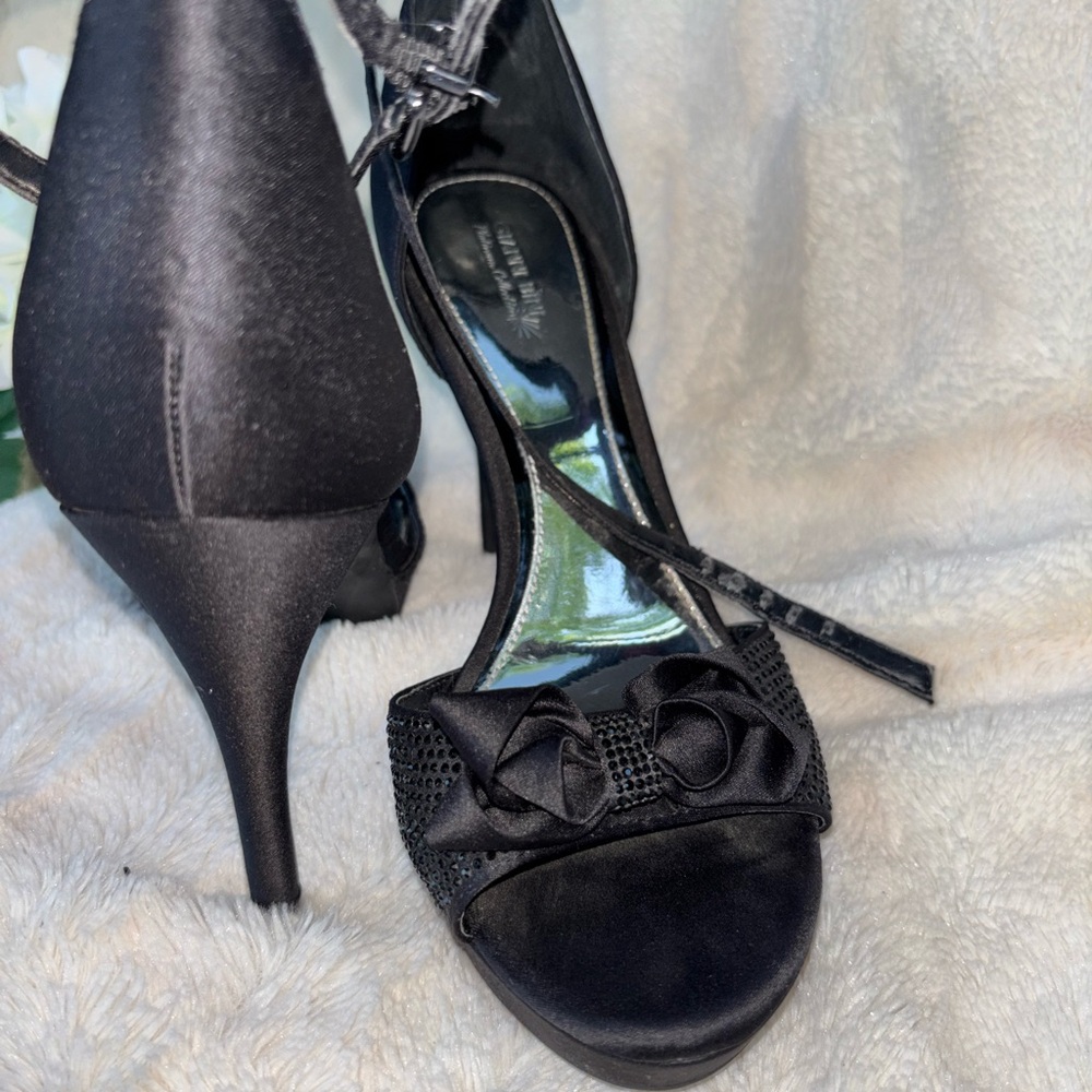Gianni Bini Black Open-Toe Ankle-Strap Heels with Bow Accent size 9 - Picture 8 of 10